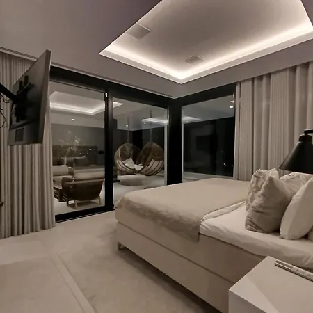 De Lujo Moderna En Con Piscina Privada - Es-175-33 Villa